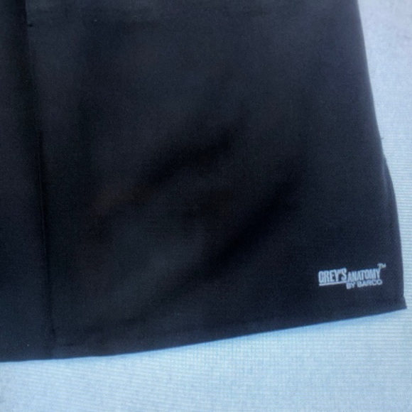 Grey's Anatomy Women's Charcoal V-Neck Tee - Picture 3 of 3